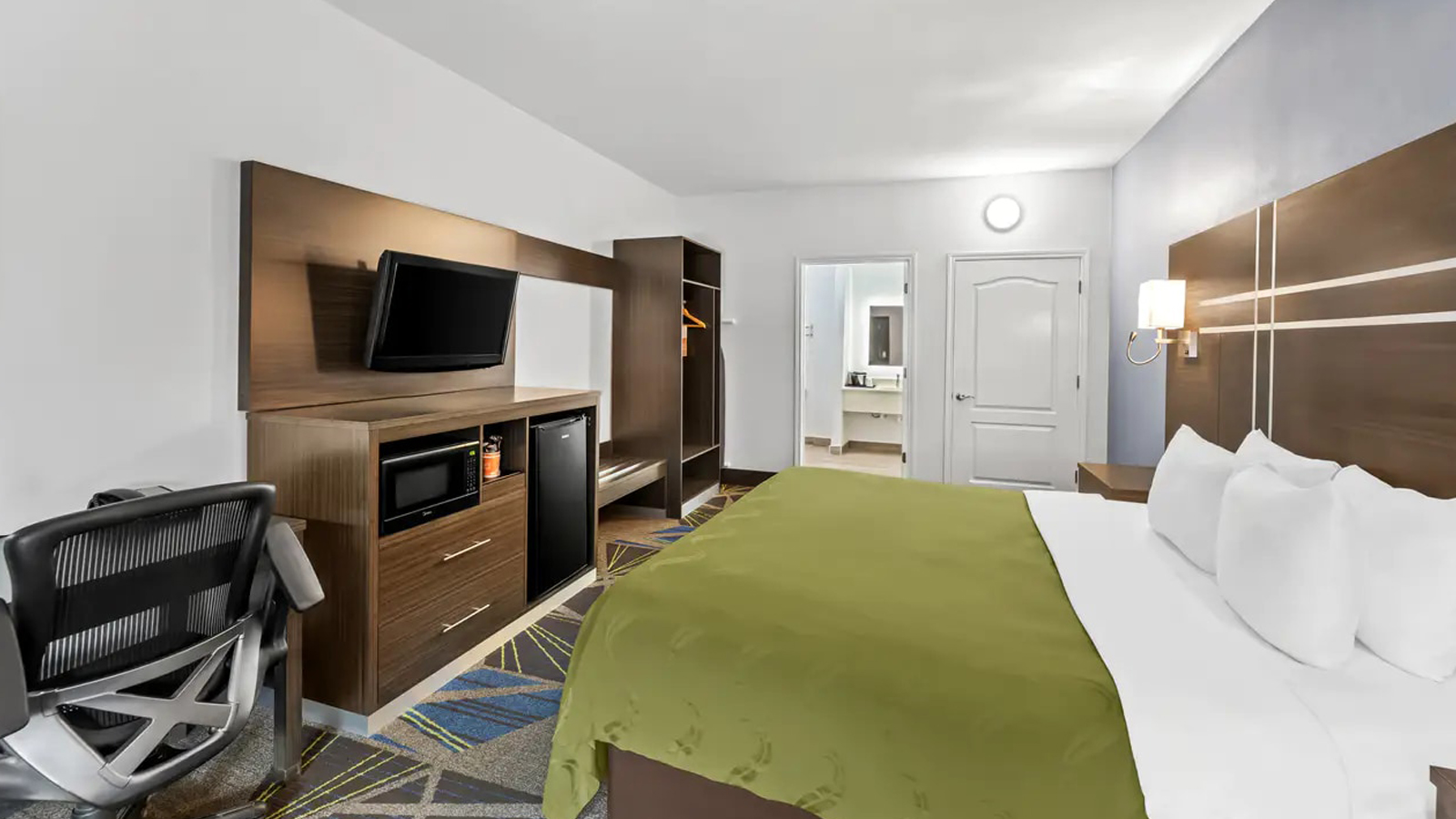 Standard King Room Standard King Room