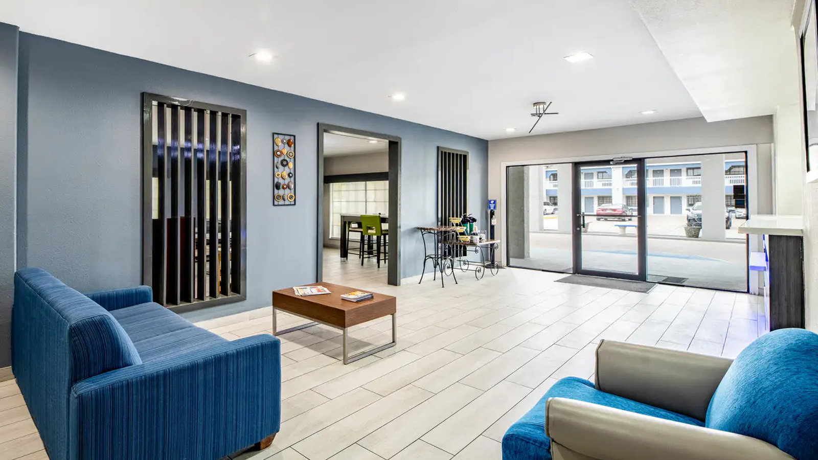 Welcoming Hotel Lobby Sensibly Designed Hotel Lobby