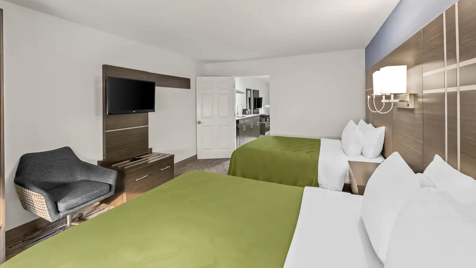 Attraction Things to do